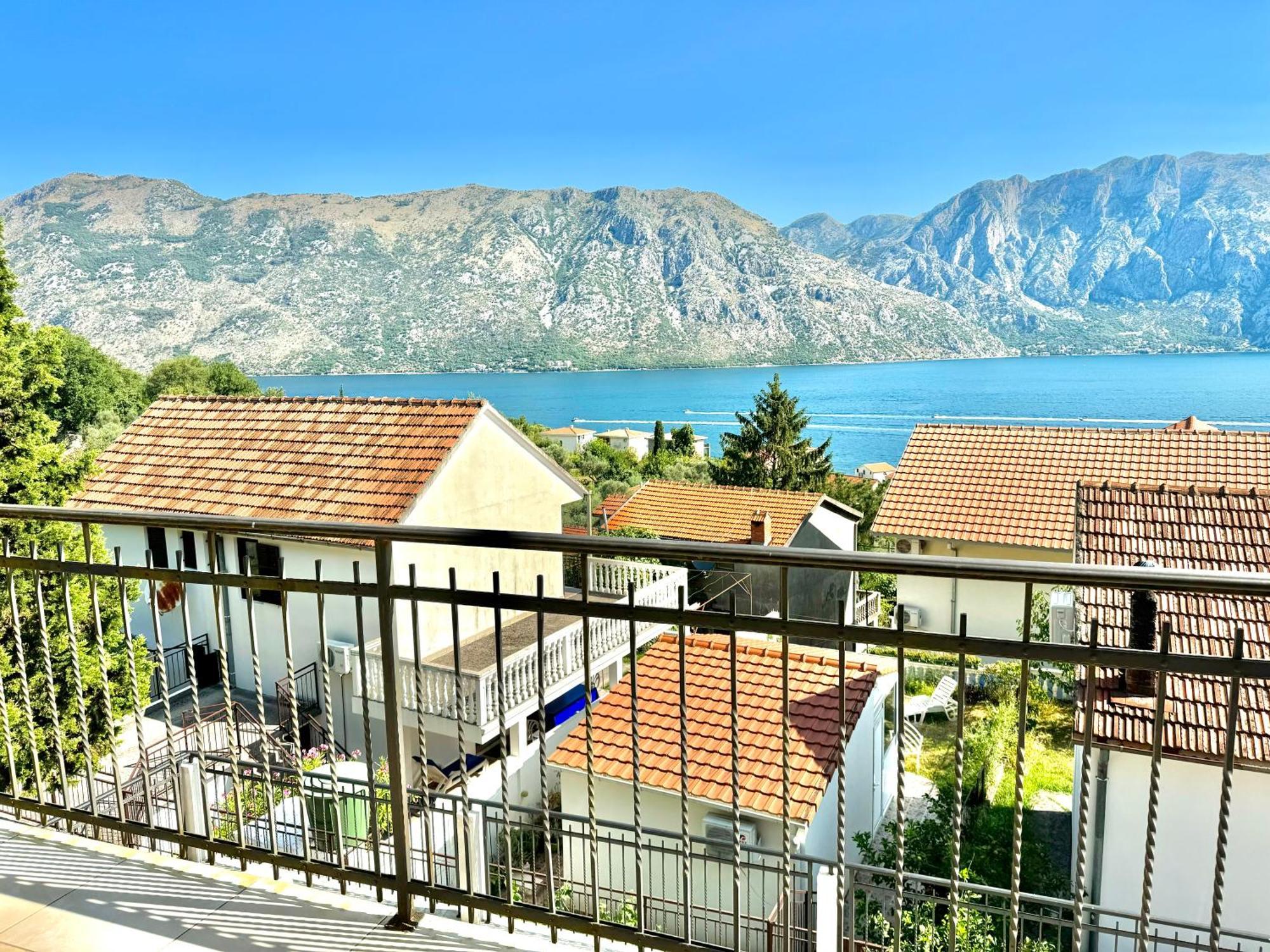 Prcanj Sunny View With Shared Pool * Kotor